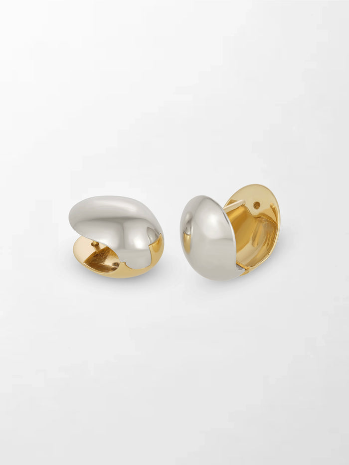 White and Gold Curve Huggies 18K