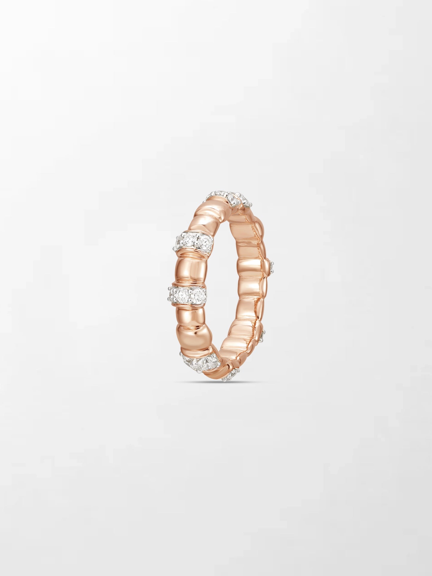 Sleek Rose Grooved Band