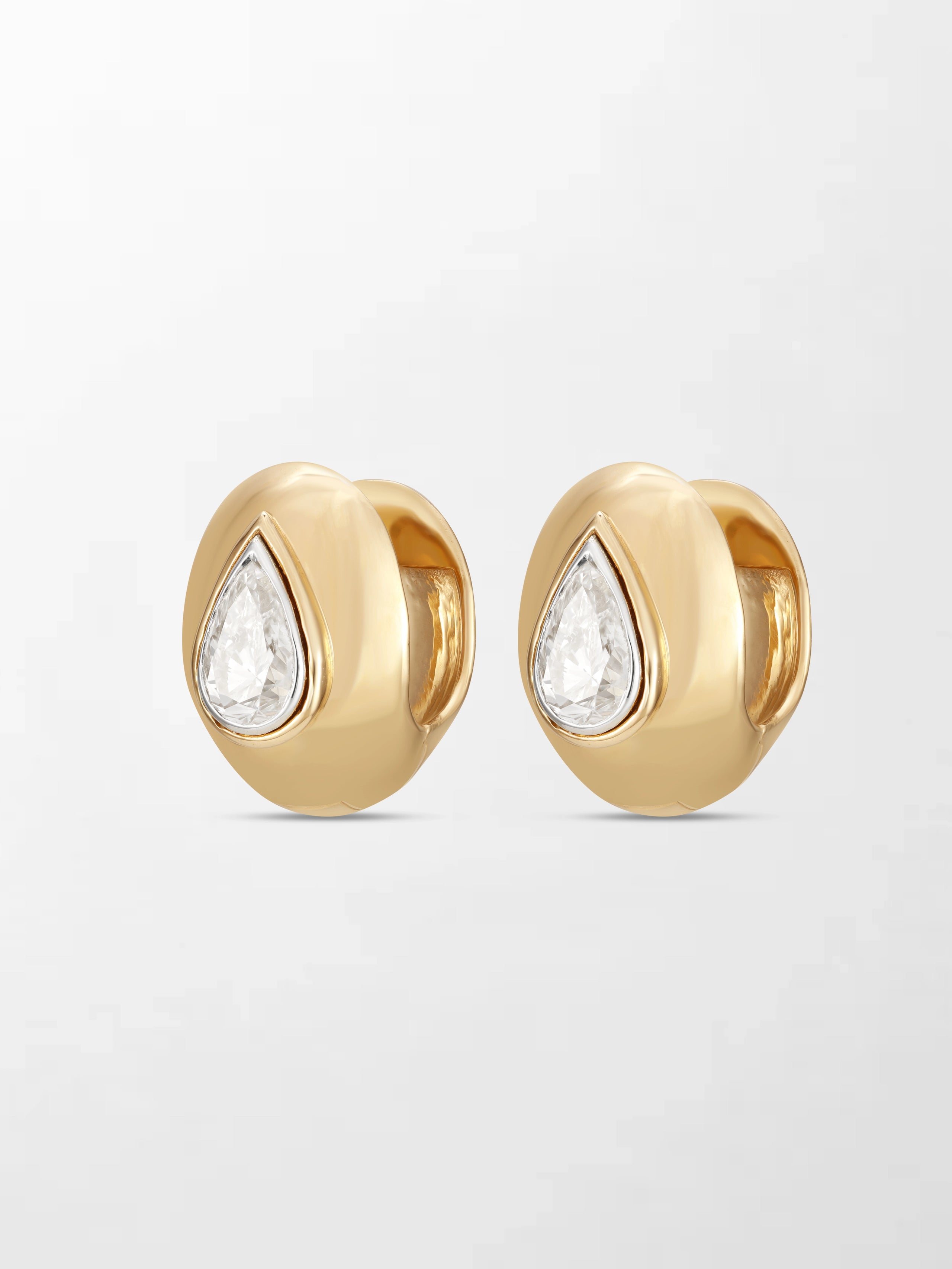 Pear Curve Huggies