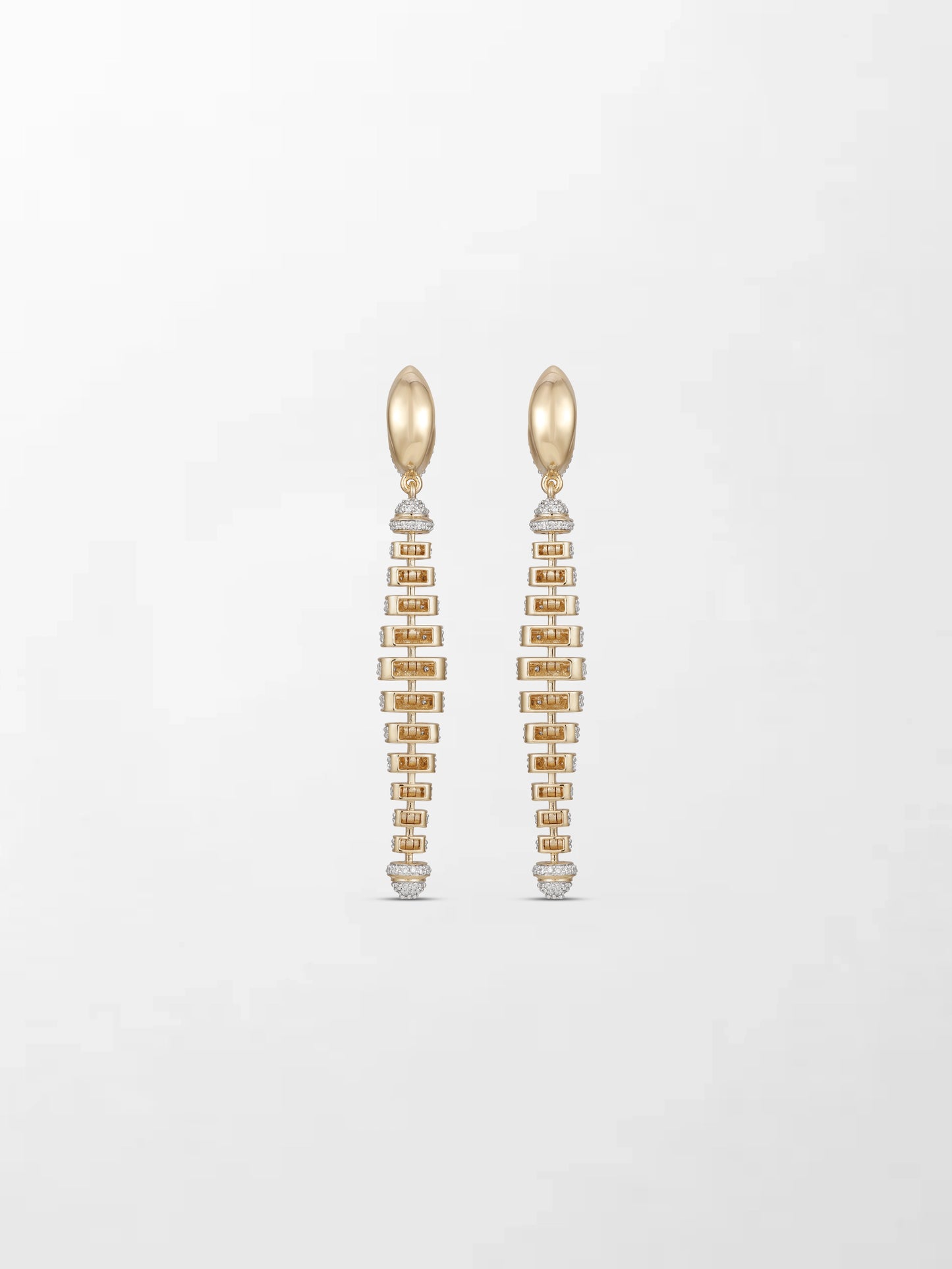 Diamond Huggie Elongé Roundelle Earrings