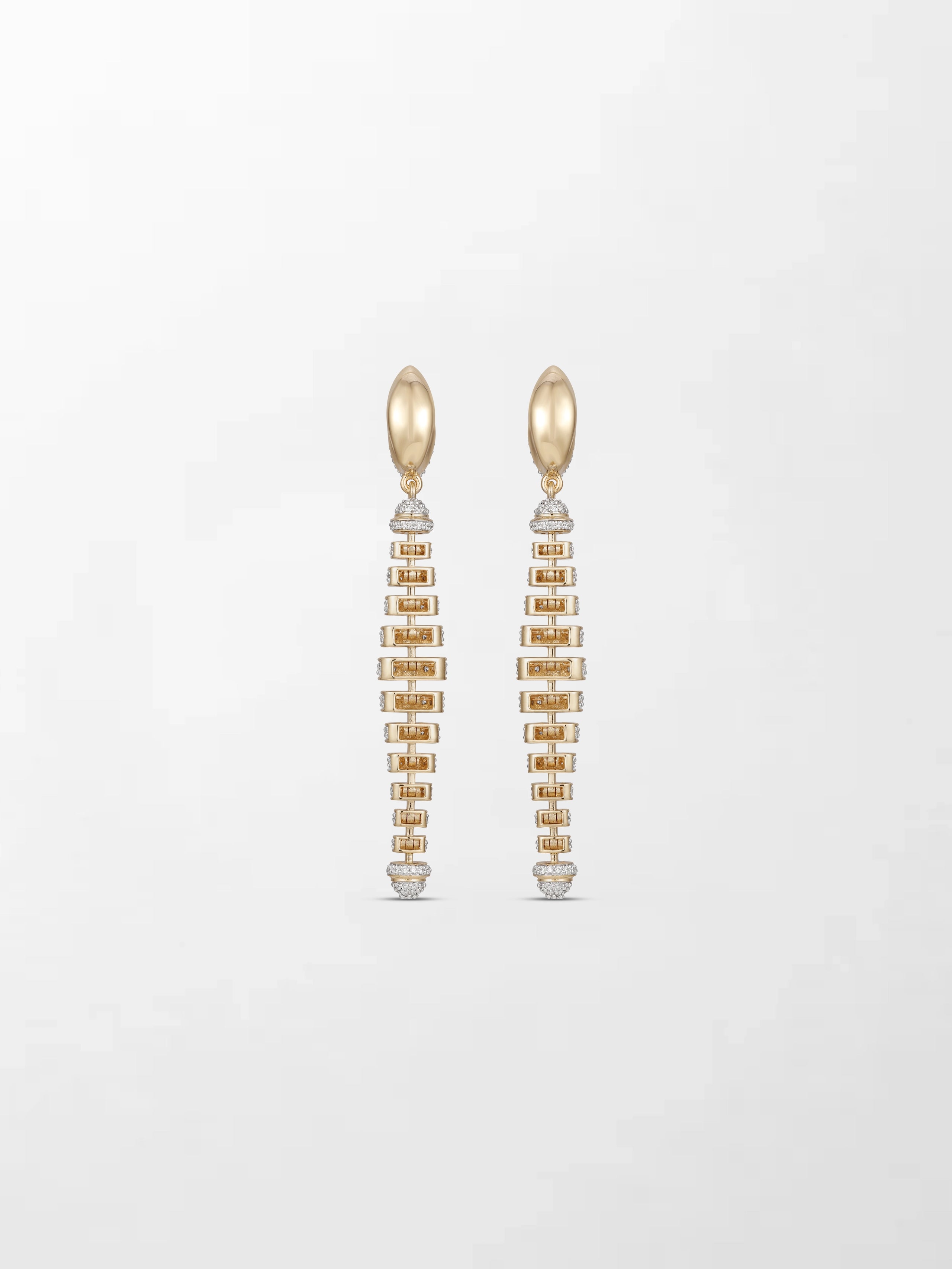Diamond Huggie Elongé Roundelle Earrings
