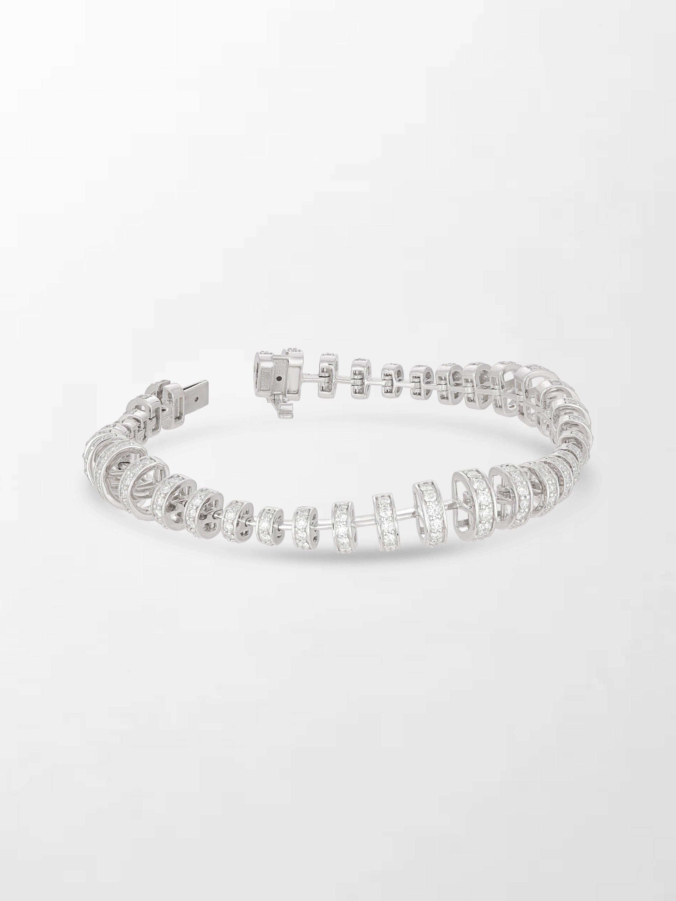Snow Tapered Roundelle Bracelet