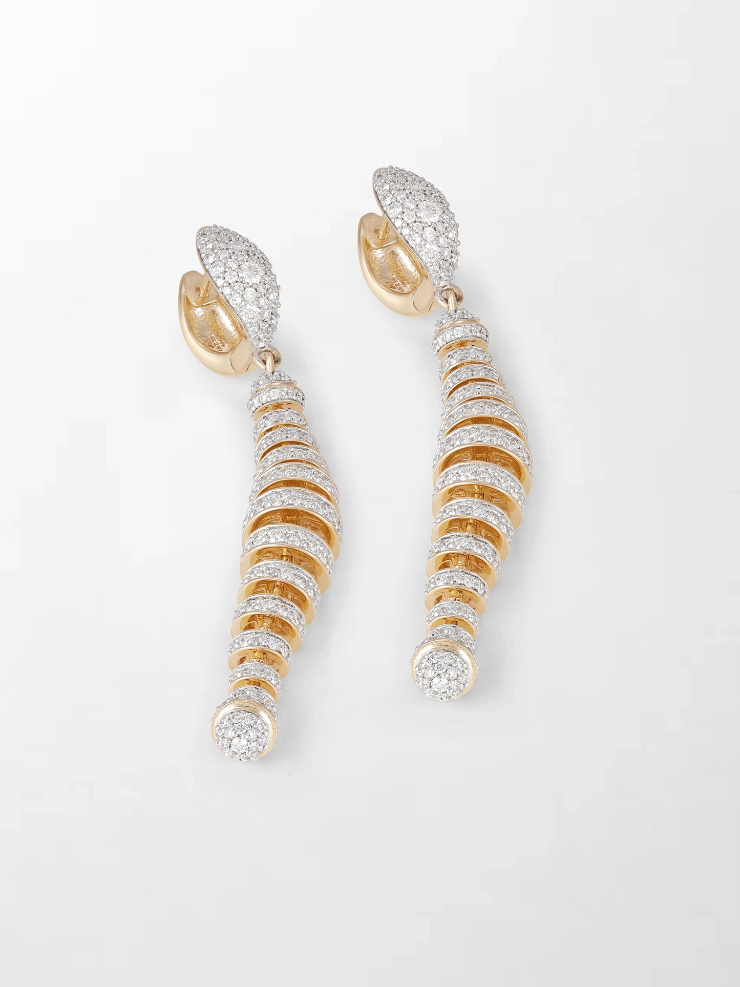 Diamond Huggie Elongé Roundelle Earrings
