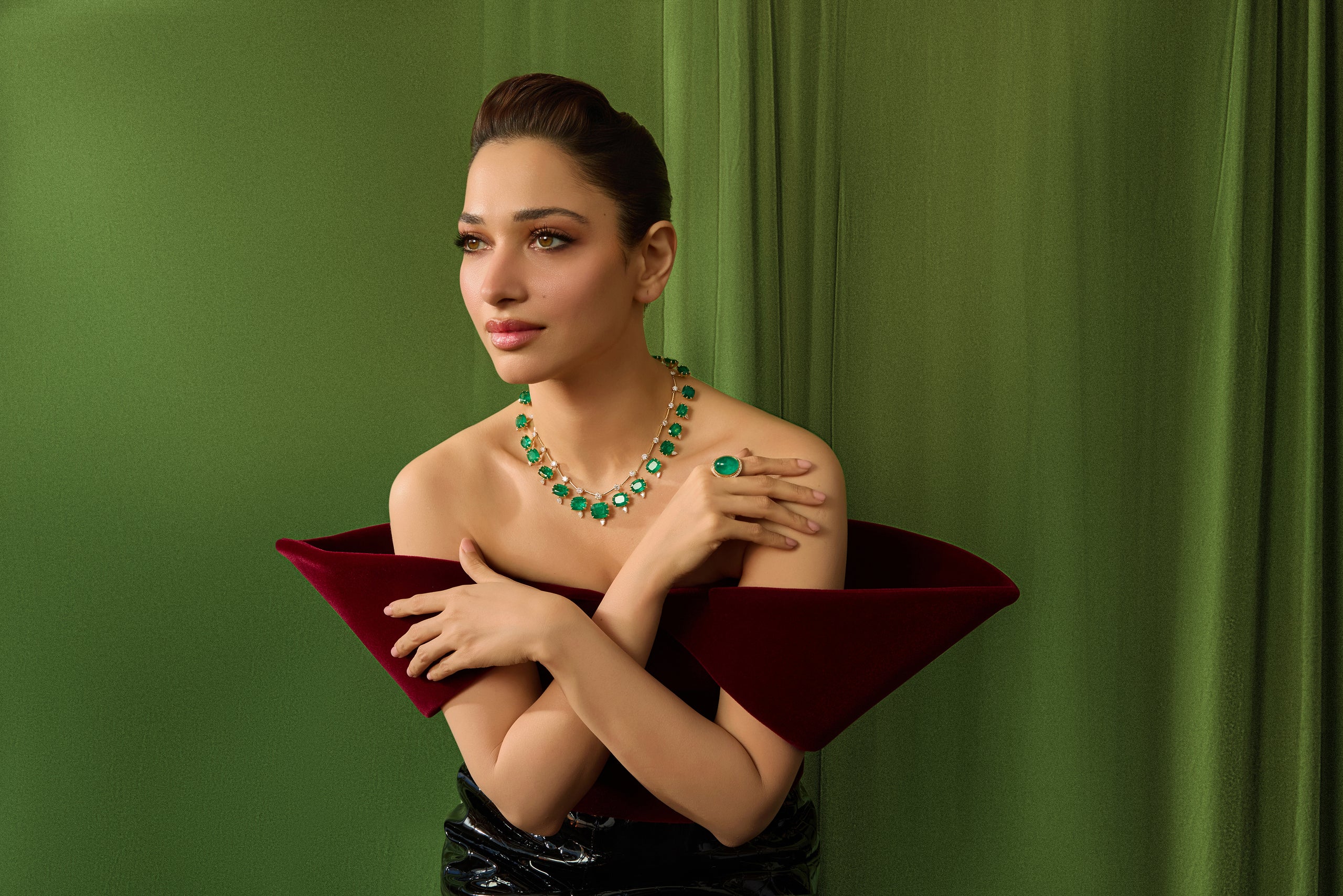 Vintage Cushion Emerald Necklace